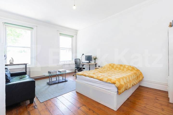Flat Iverson Road in Greater London