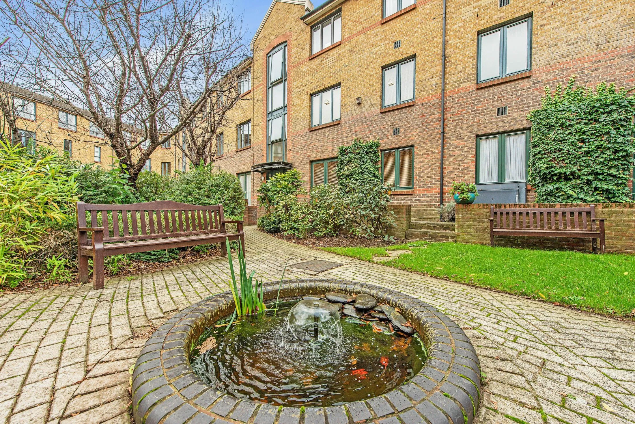 Flat Durward Street in Greater London