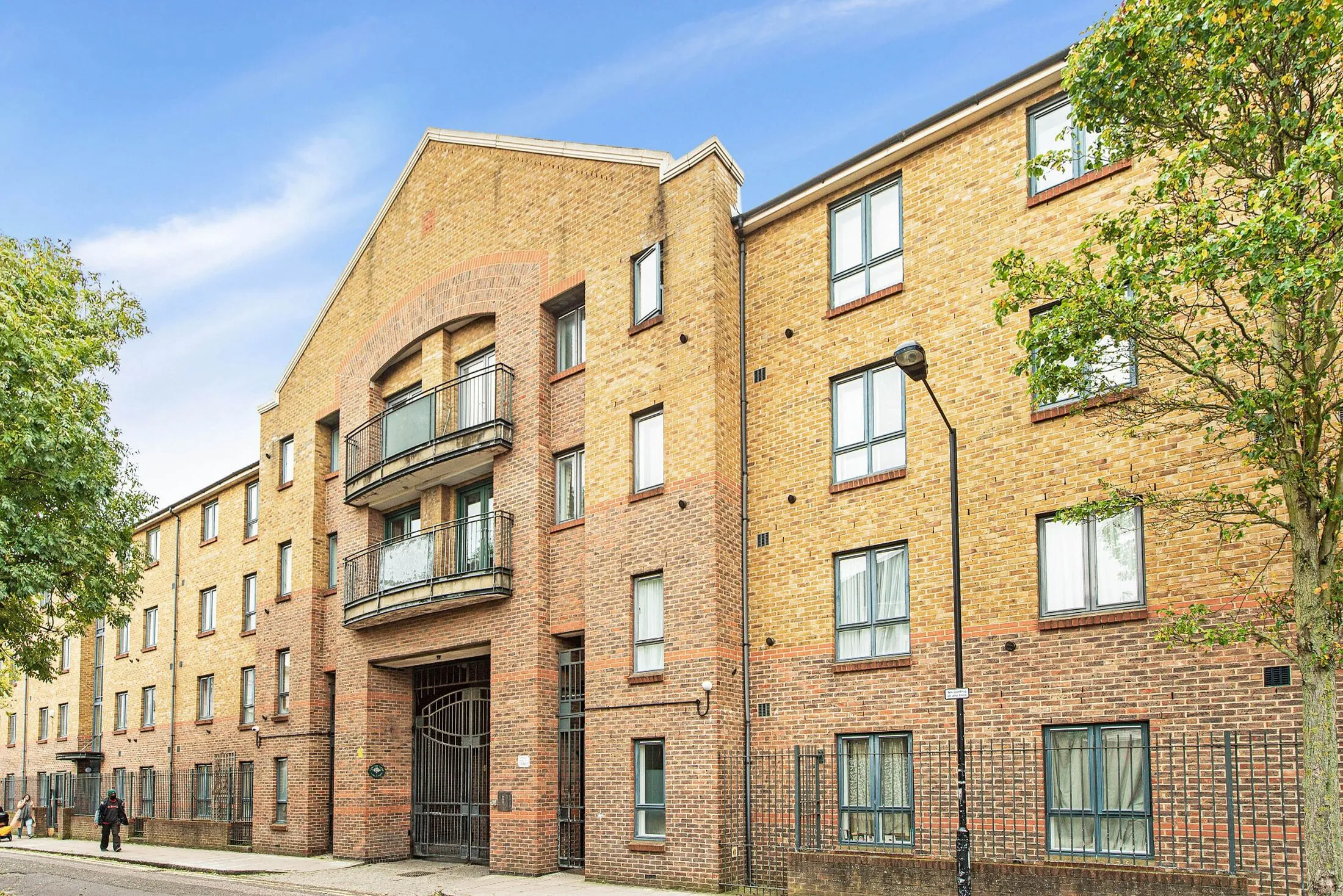 Flat Durward Street in Greater London