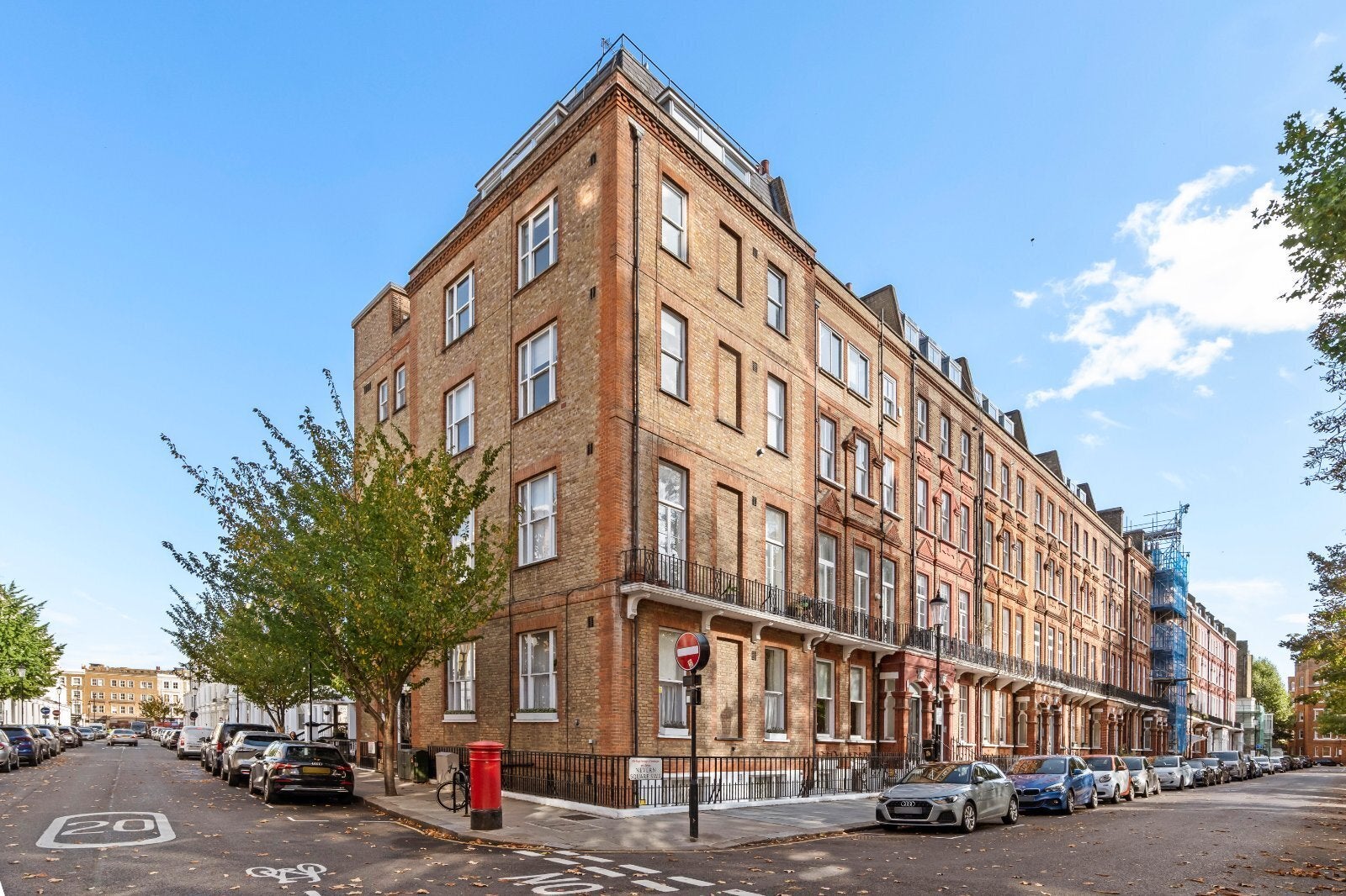 Flat Nevern Square in Greater London