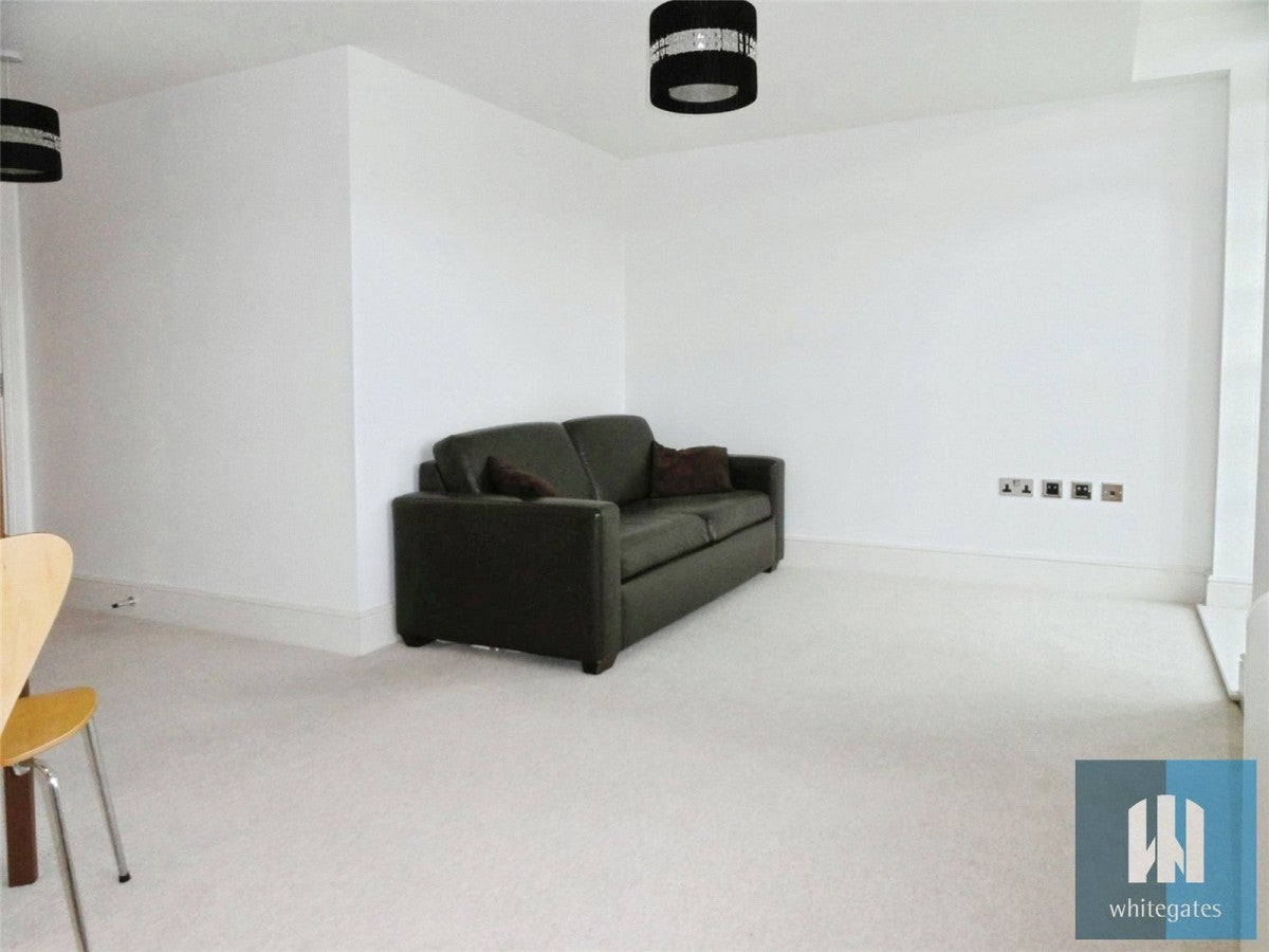 Flat Wakefield Road in Kirklees