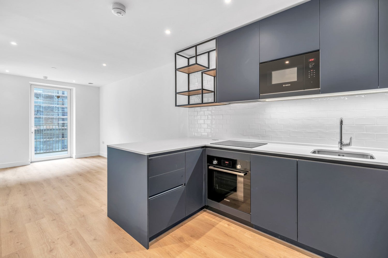 Flat Abbeydale Road in Greater London