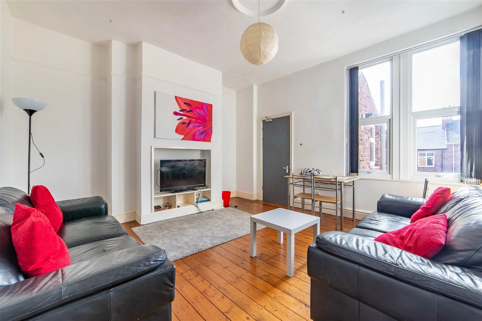 Flat Sackville Road in Newcastle upon Tyne