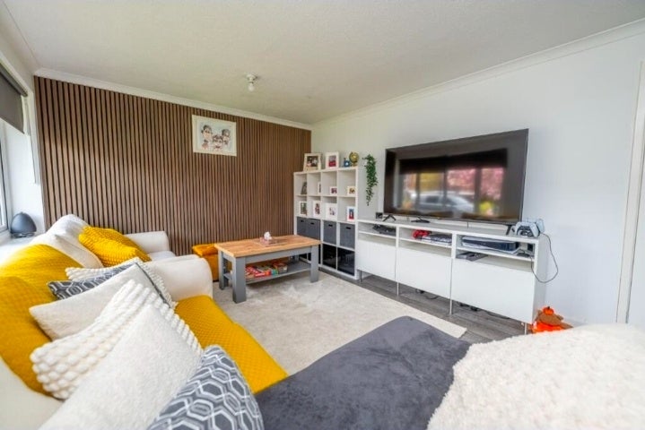 Room Thompson Close in Willenhall