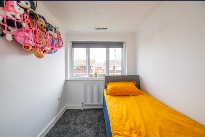 Room Thompson Close in Willenhall