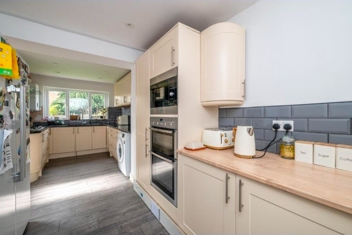 Room Thompson Close in Willenhall