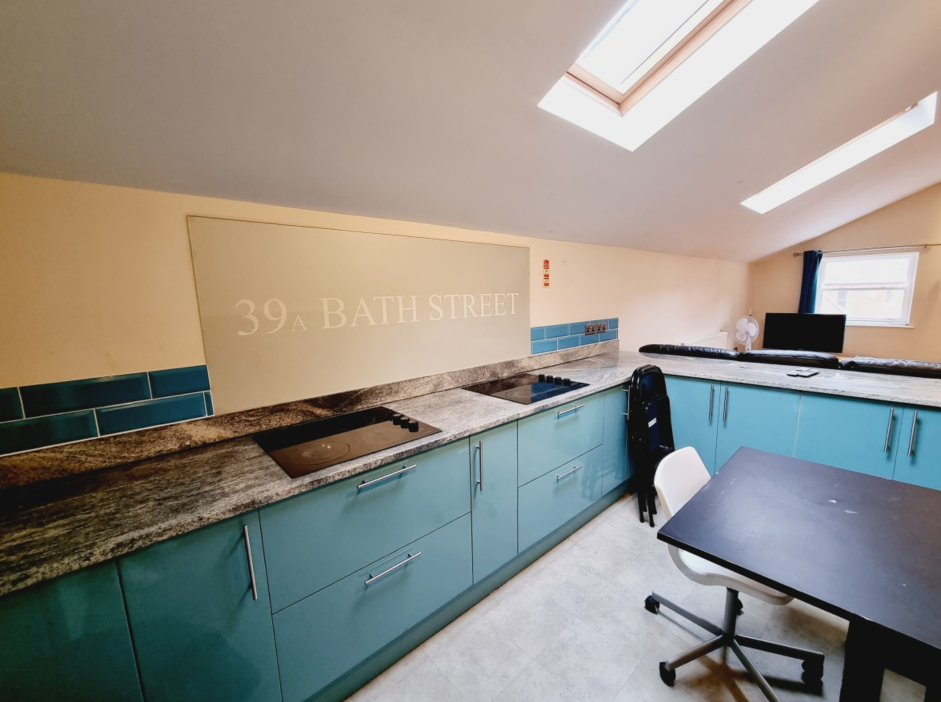 Room Bath Street in Royal Leamington Spa
