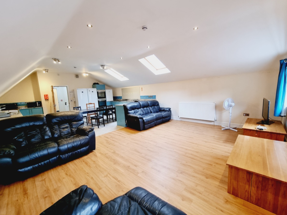 Room Bath Street in Royal Leamington Spa