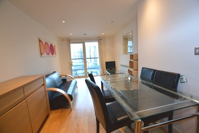 Flat Dockside in Leeds