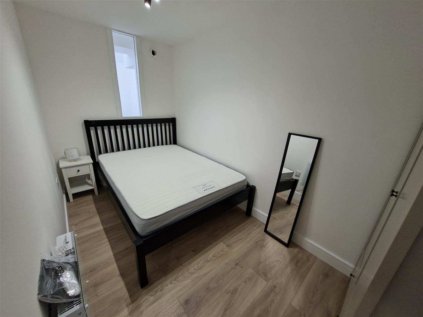 Flat Crwys Road in Cardiff