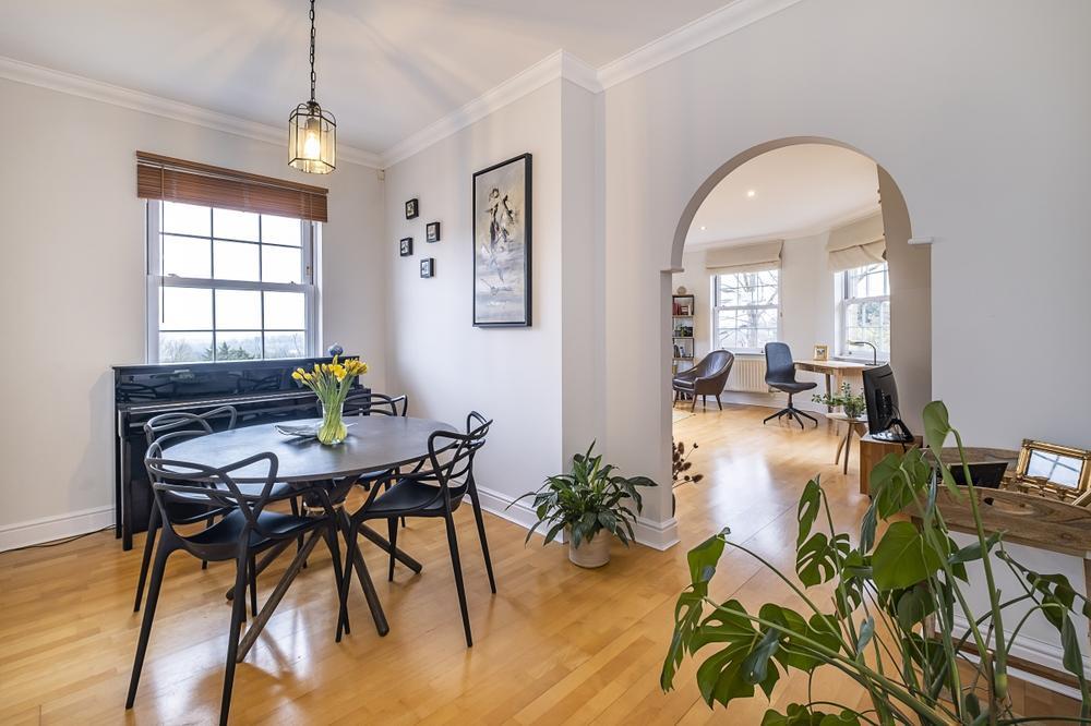 Flat Dorset Square in City of Westminster