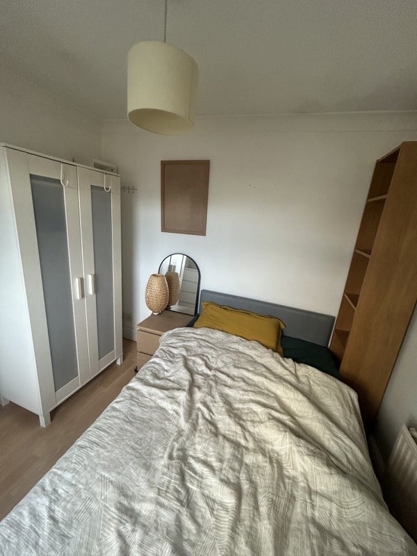 Room Leighton Road in Greater London