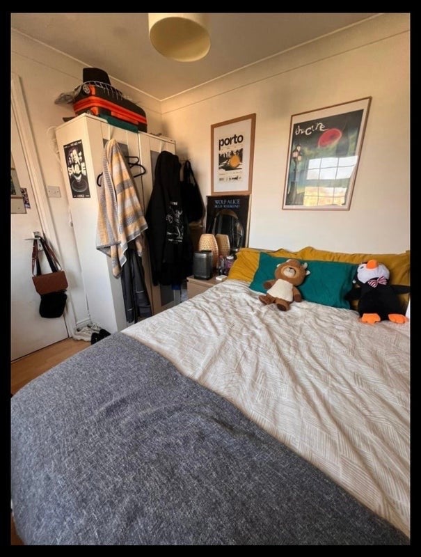 Room Leighton Road in Greater London