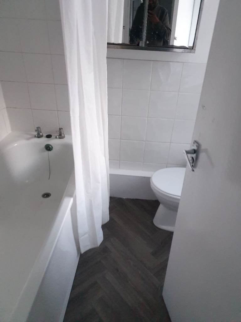 Flat Bath Road in Wolverhampton