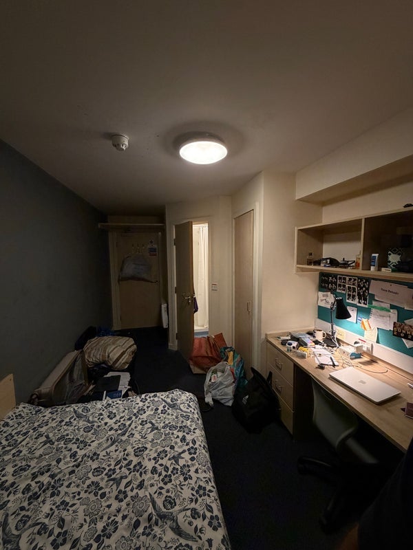 Room Old Montague Street in Greater London