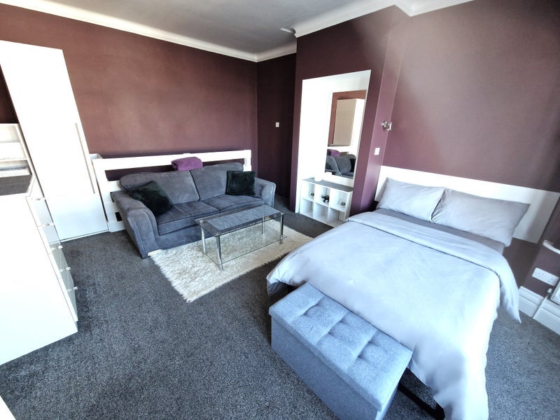 Flat Cornwall Avenue in Blackpool
