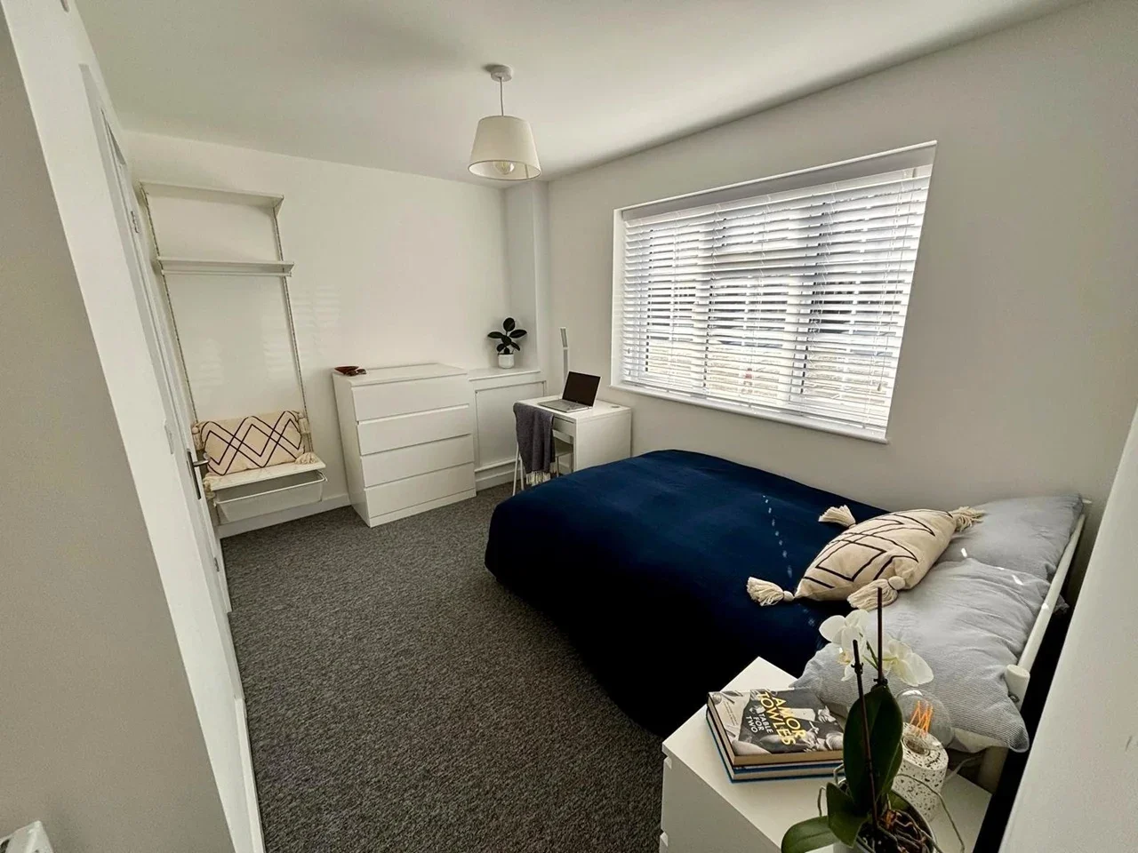 Room High Street in Dacorum