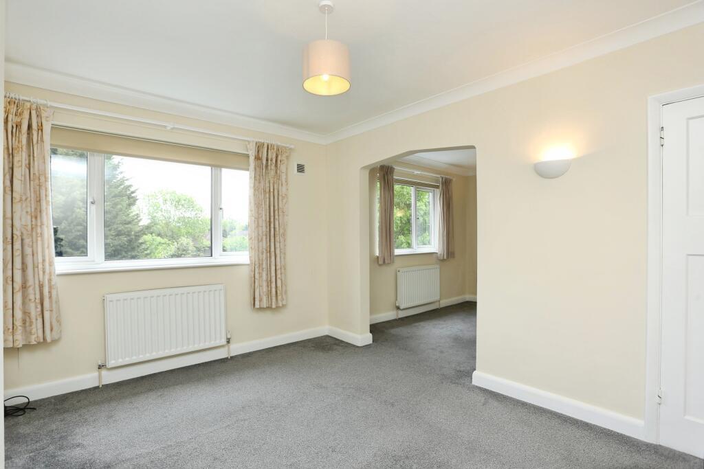 Flat Transmere Road in Greater London