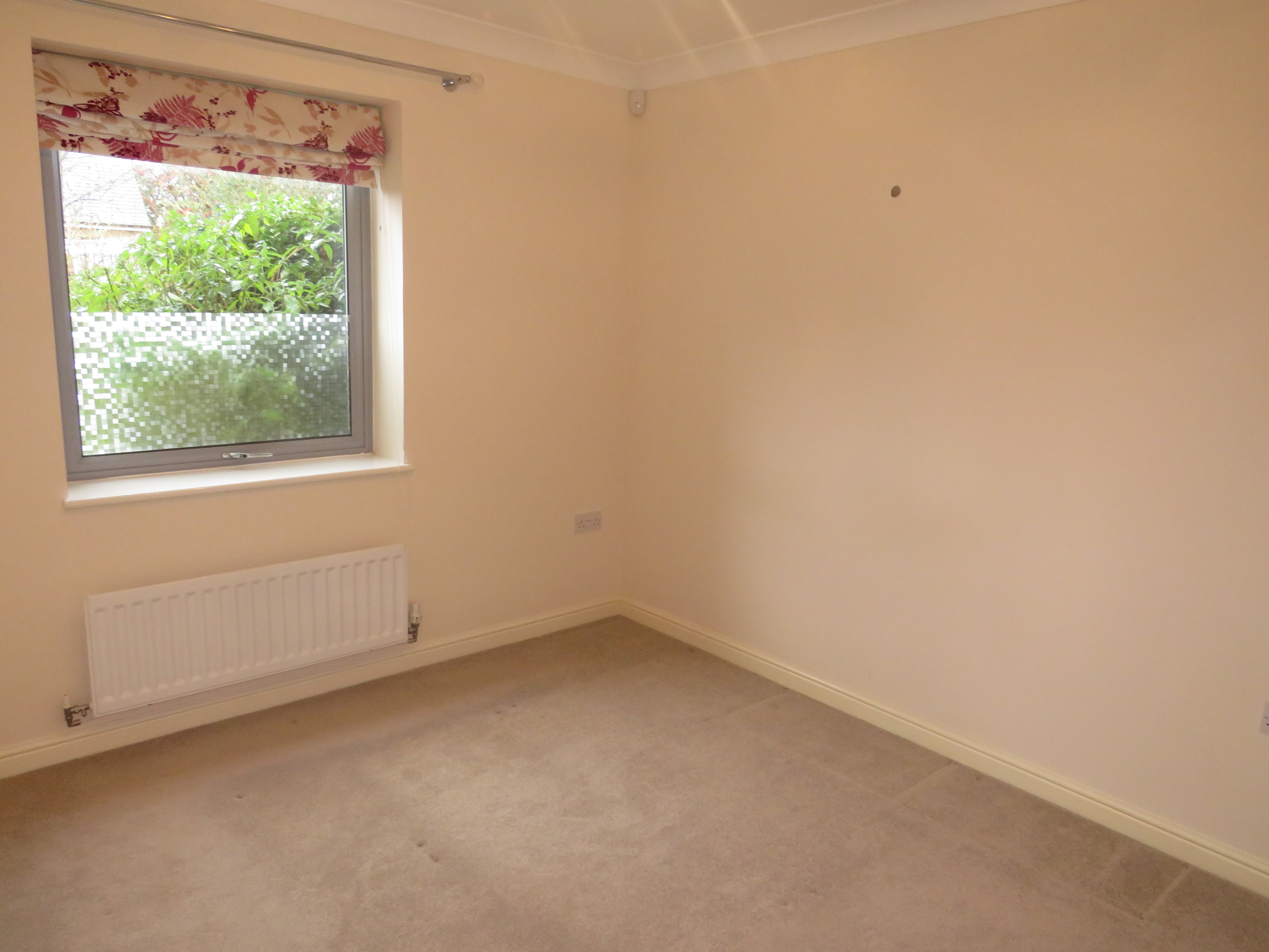 Flat Whippendell Road in Watford