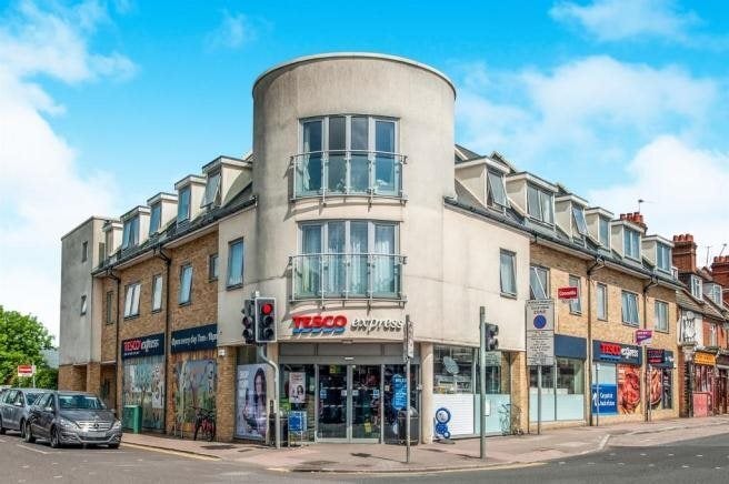 Flat Whippendell Road in Watford
