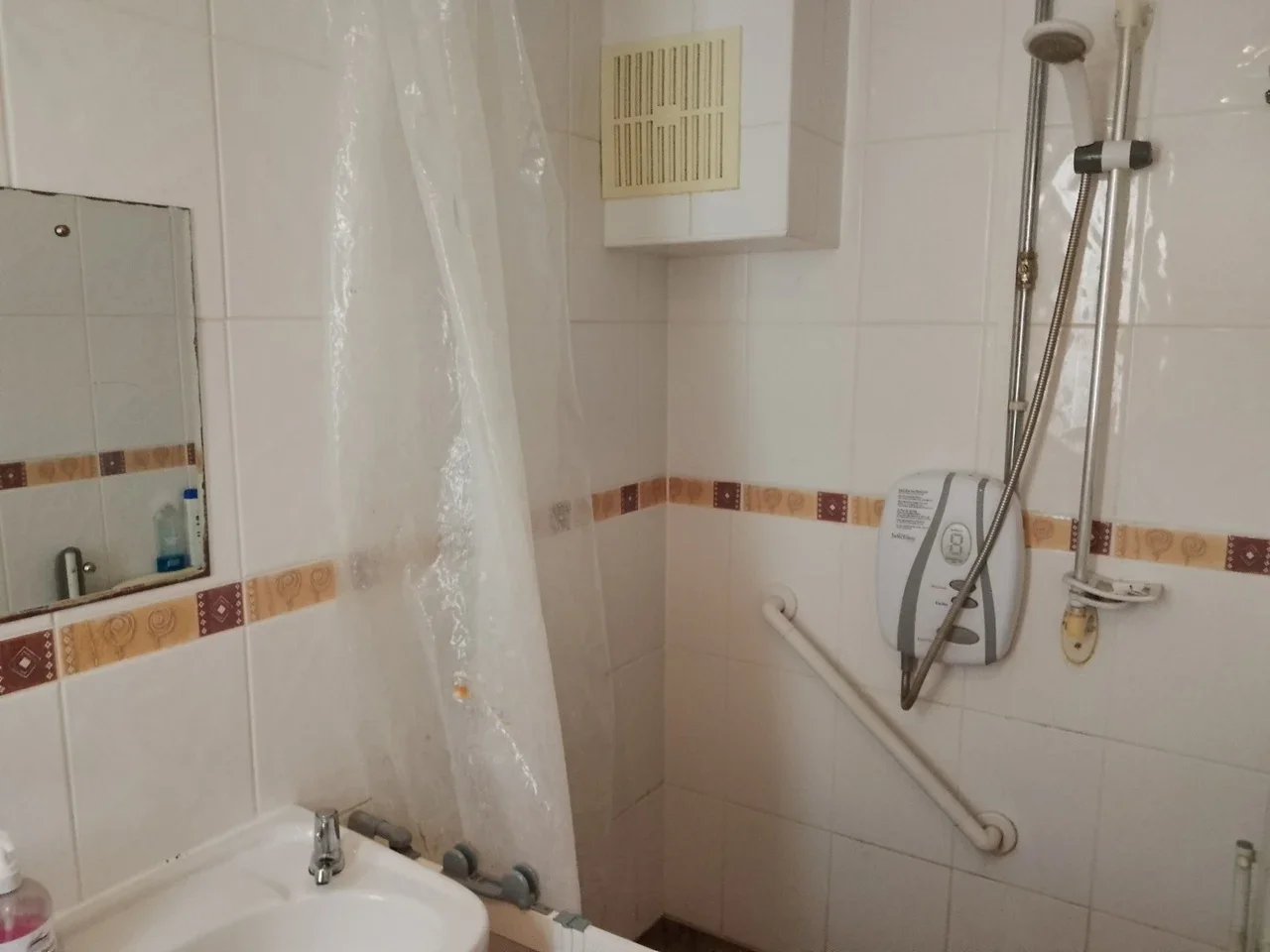 Room Keppel Road in Greater London