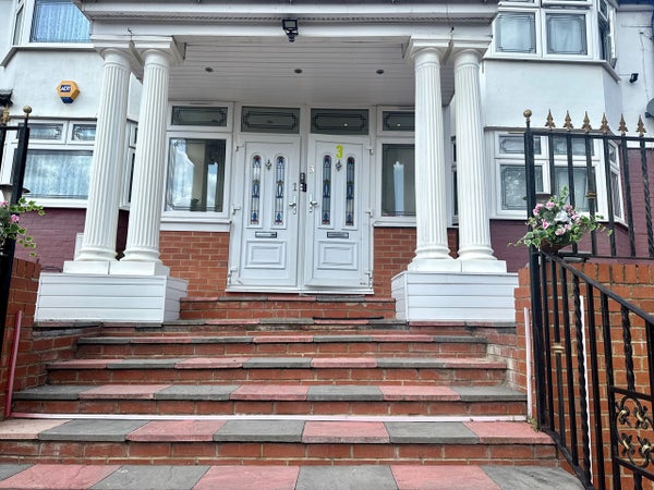 House Haddington Road in London