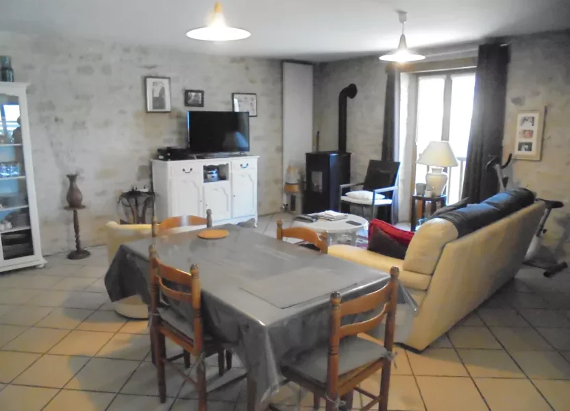 Appartement Rue du Chapitre à Festieux
