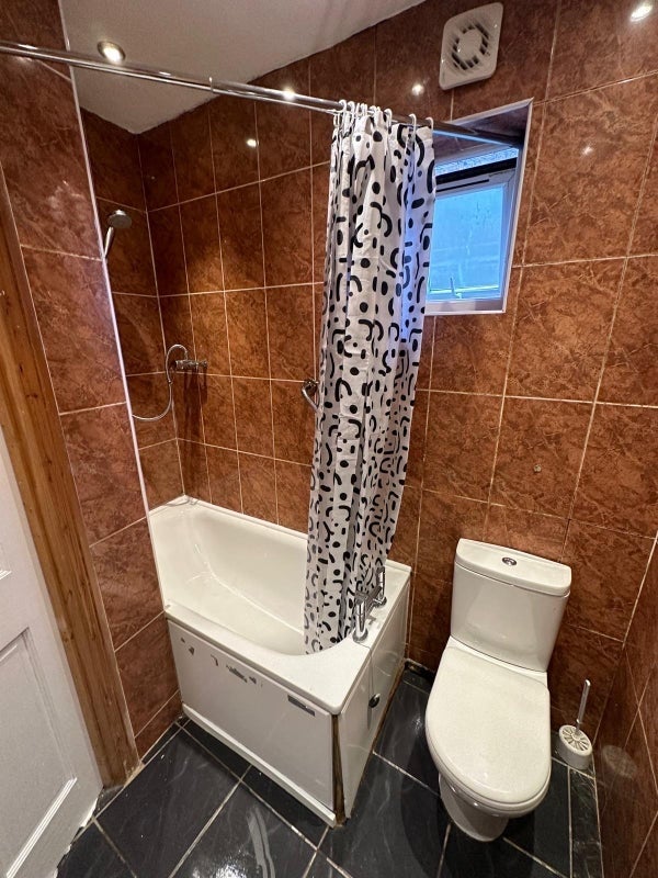Room Beaumont Avenue in Greater London