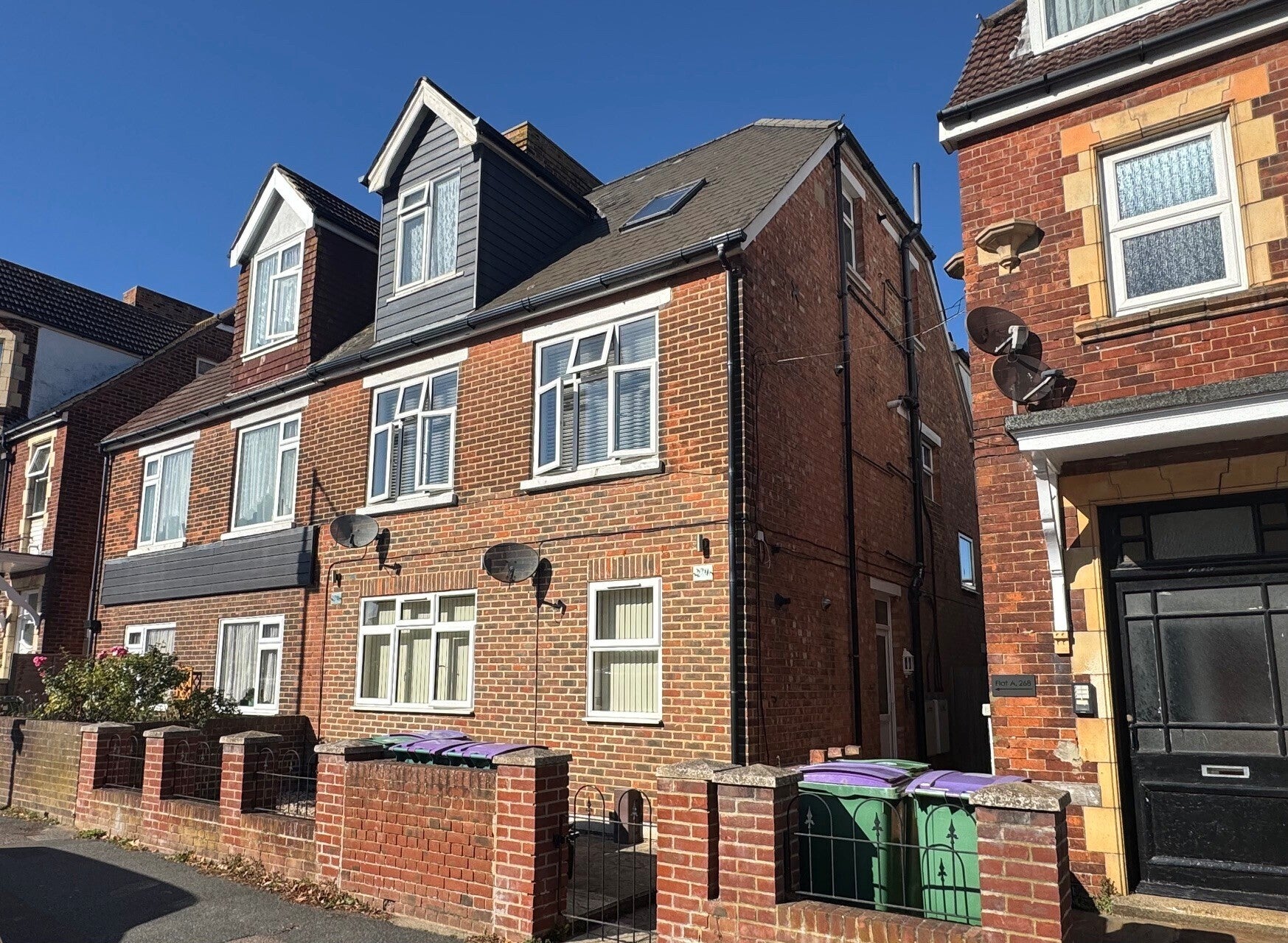 Flat Cheriton Road in Folkestone and Hythe District