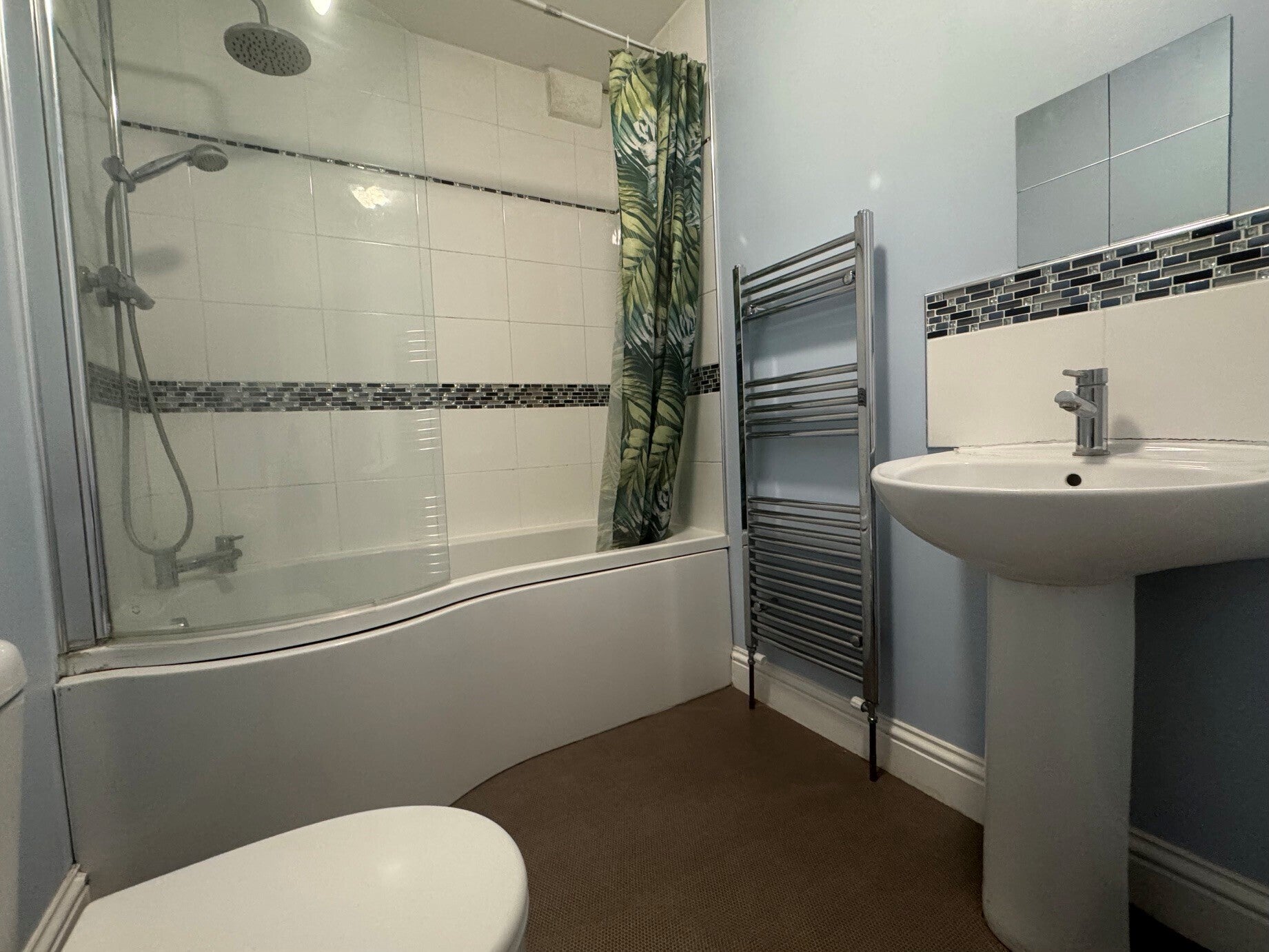 Flat Cheriton Road in Folkestone and Hythe District