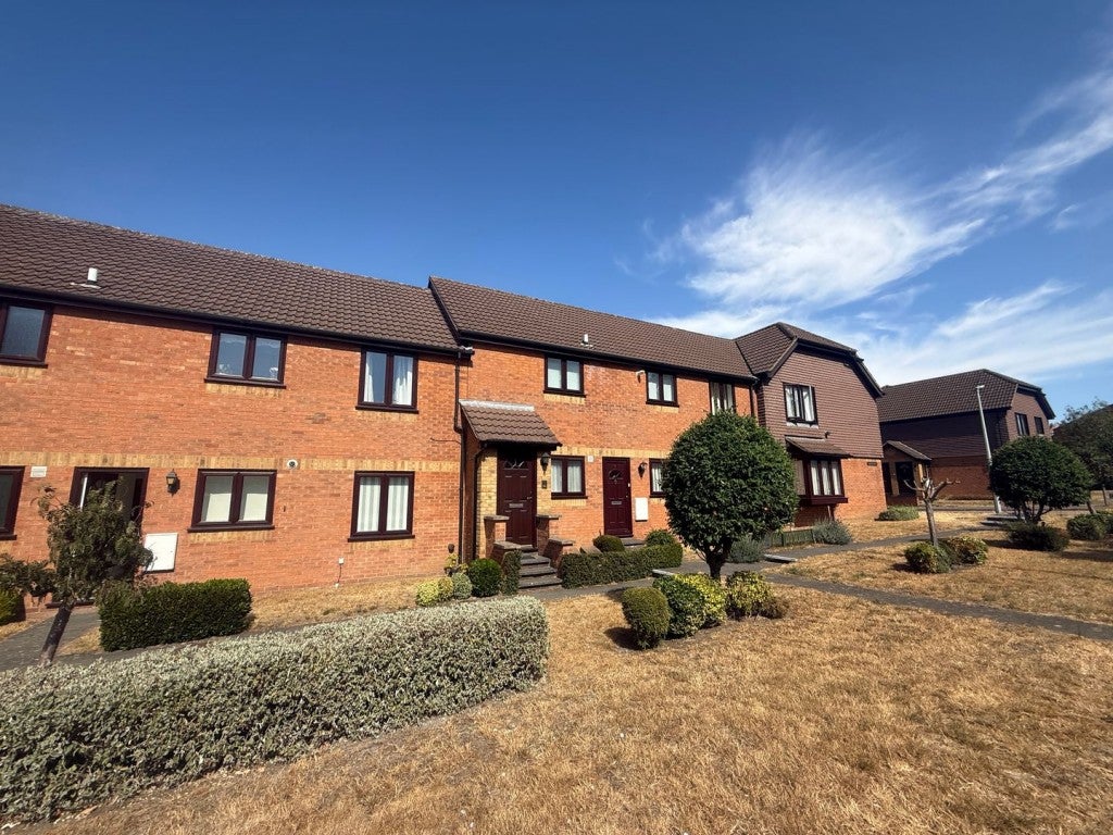 Flat Badgers Close in Flitwick