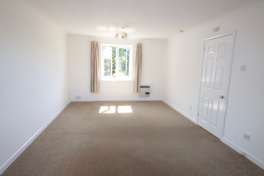 Flat Badgers Close in Flitwick