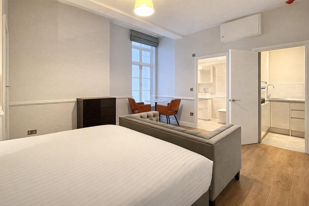 Flat Devonshire Street in City of Westminster