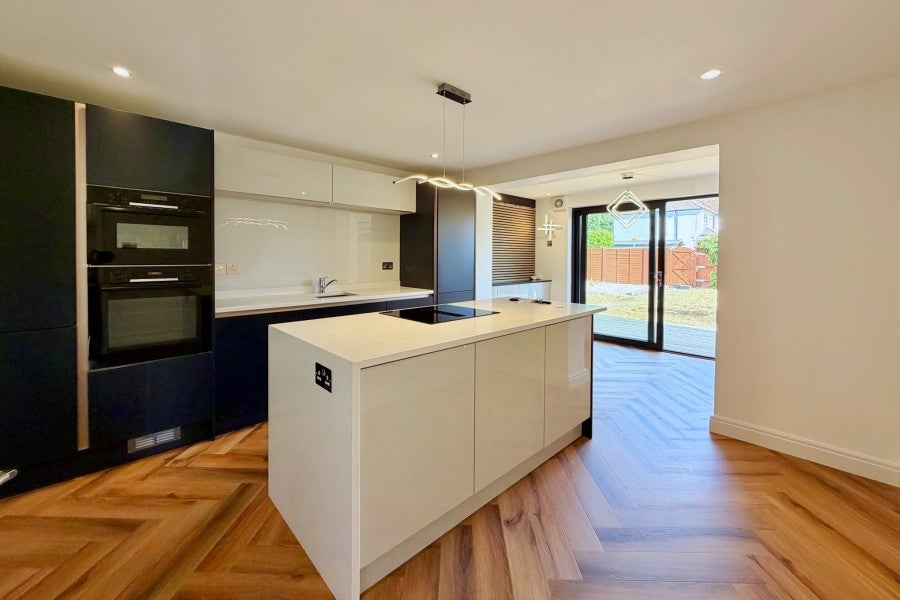 House Four Wents in Elmbridge