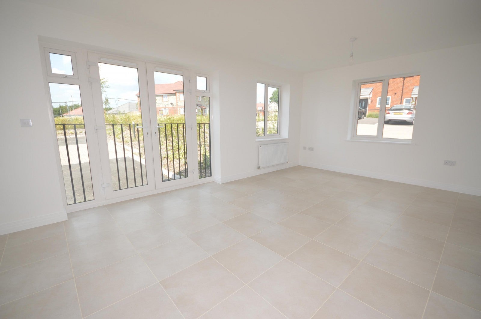 Flat Harwood Close in Horsham