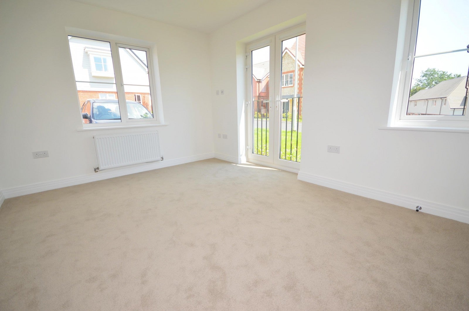 Flat Harwood Close in Horsham