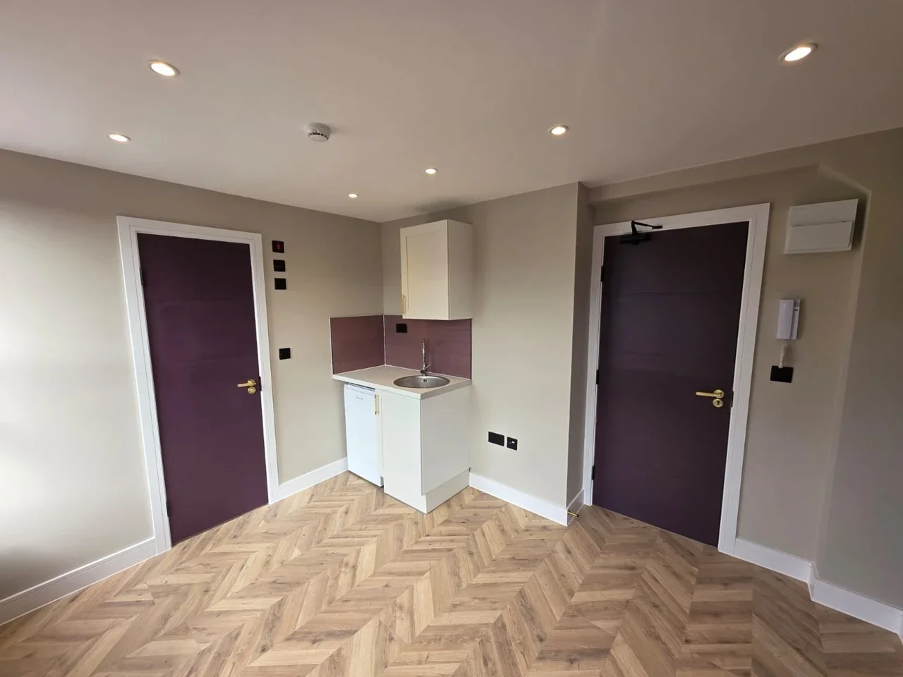 Room Milton Road in Grays