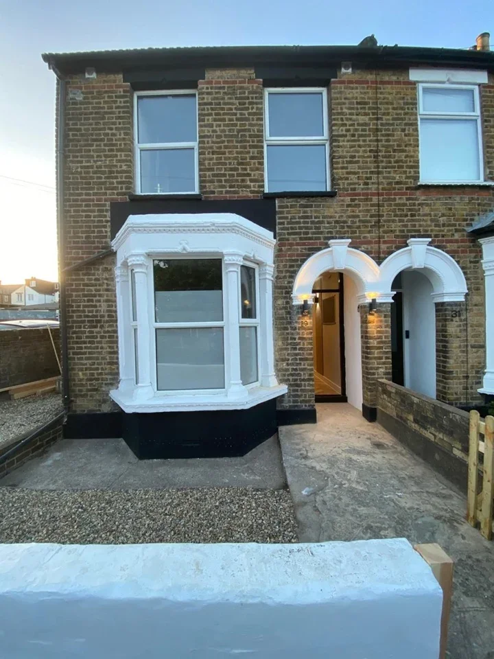 Room Milton Road in Grays