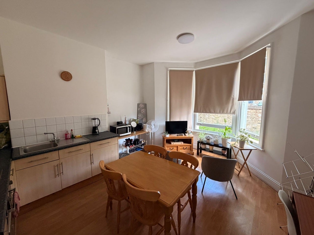 Flat Pepys Road in Greater London