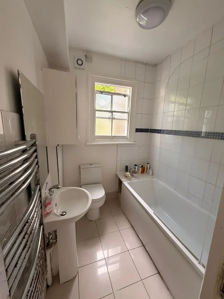 Flat Pepys Road in Greater London