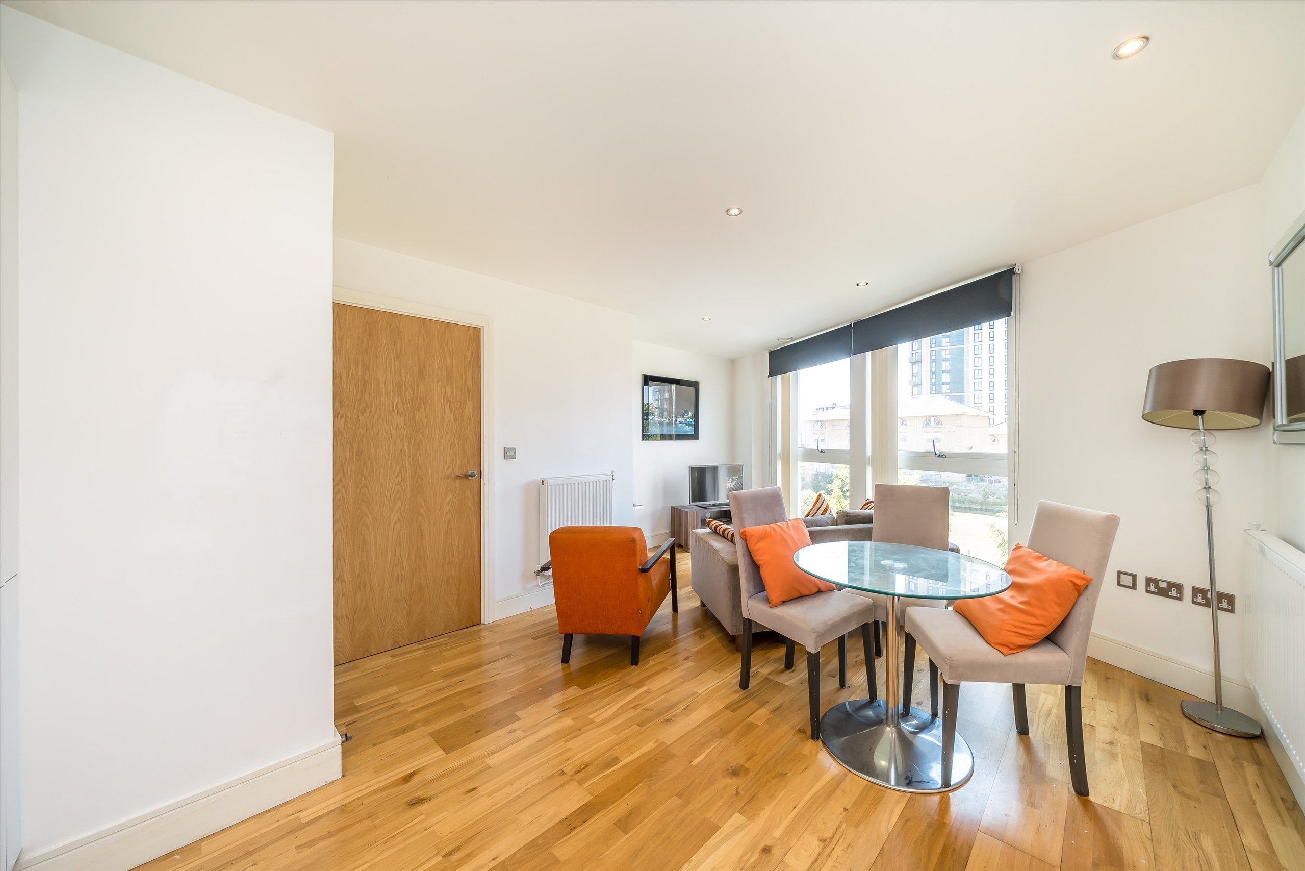 Flat Dowells Street in Greater London