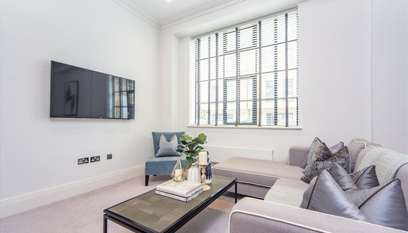 Flat Rainville Road in Greater London
