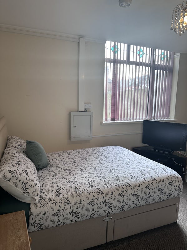 Room St John's Place in Mansfield Woodhouse