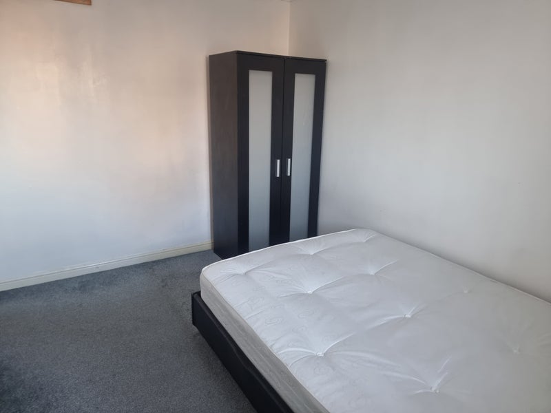 Room Redbourne Drive in Greater London