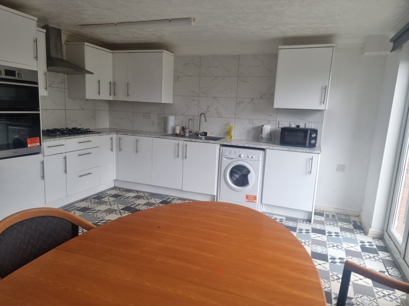 Room Redbourne Drive in Greater London