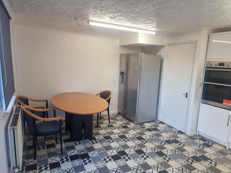 Room Redbourne Drive in Greater London