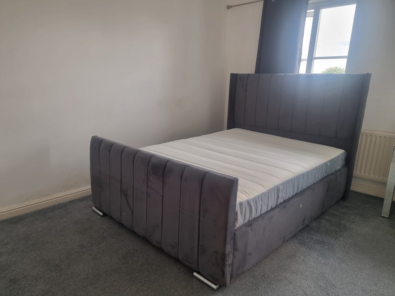 Room Redbourne Drive in Greater London