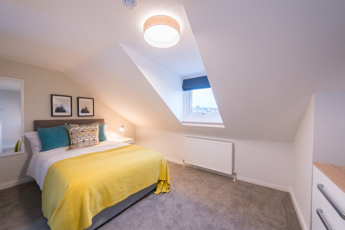 Room South Street in Reading