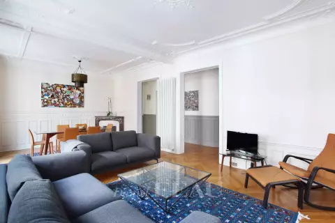 Appartement Rue Laugier à Paris