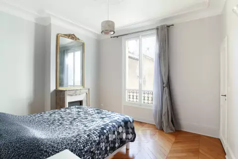 Appartement Rue Laugier à Paris